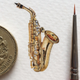 Illustration for article titled Artists makes 365 beautiful tiny paintings for ants